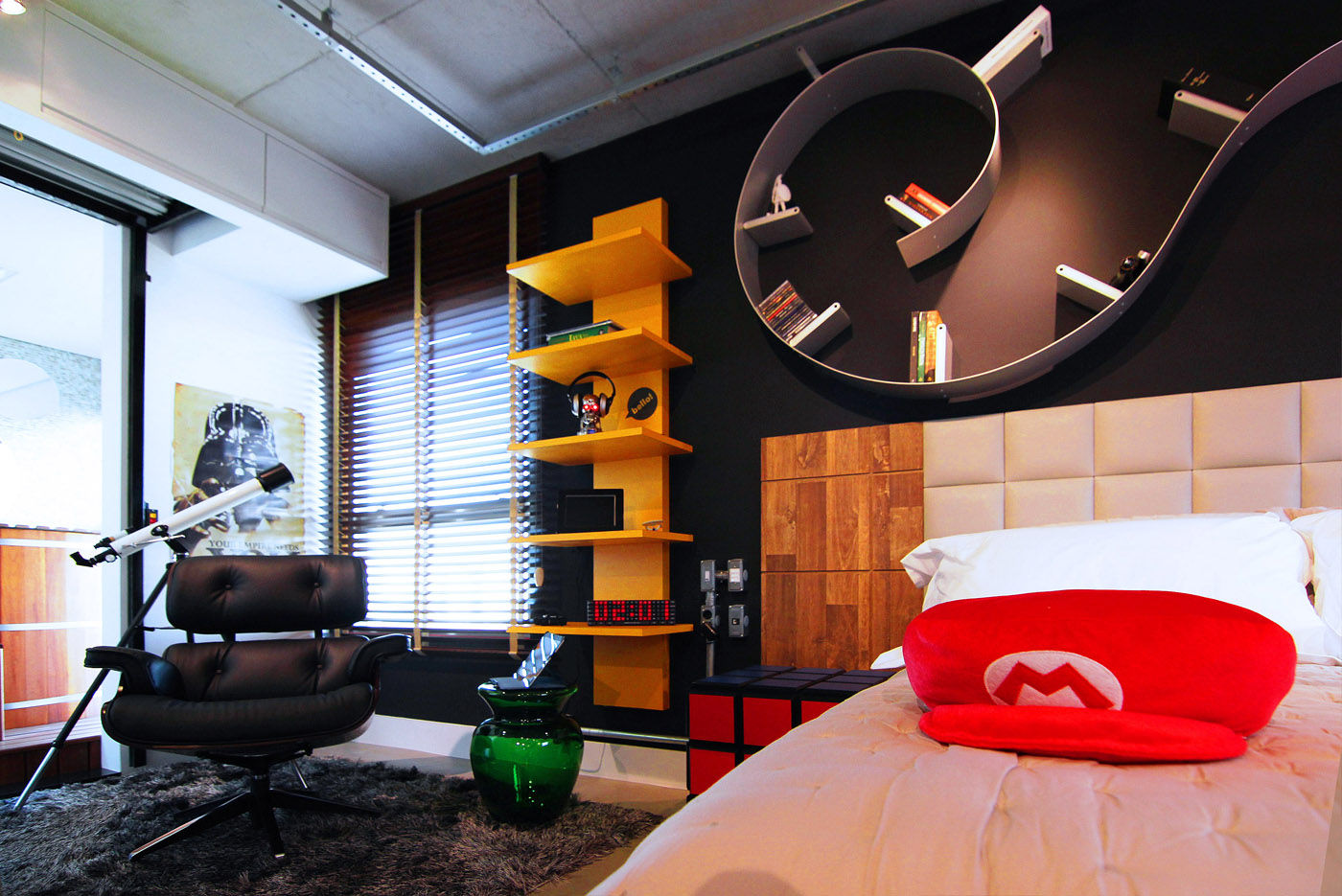 Inside Pop Geek Panamby, INSIDE ARQUITETURA E DESIGN INSIDE ARQUITETURA E DESIGN Industrial style bedroom