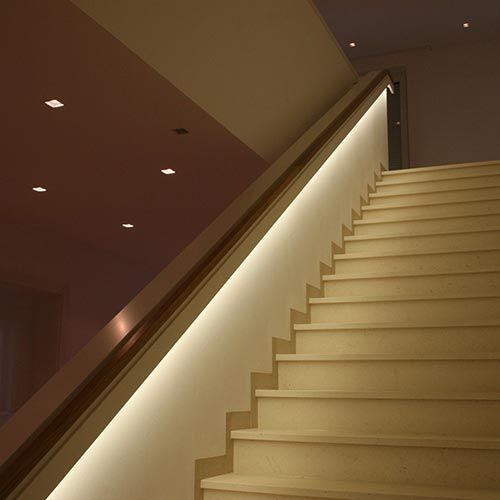 EL501 - Cornice per luce diffusa led , Eleni Lighting Eleni Lighting Pasillos, vestíbulos y escaleras de estilo moderno Iluminación