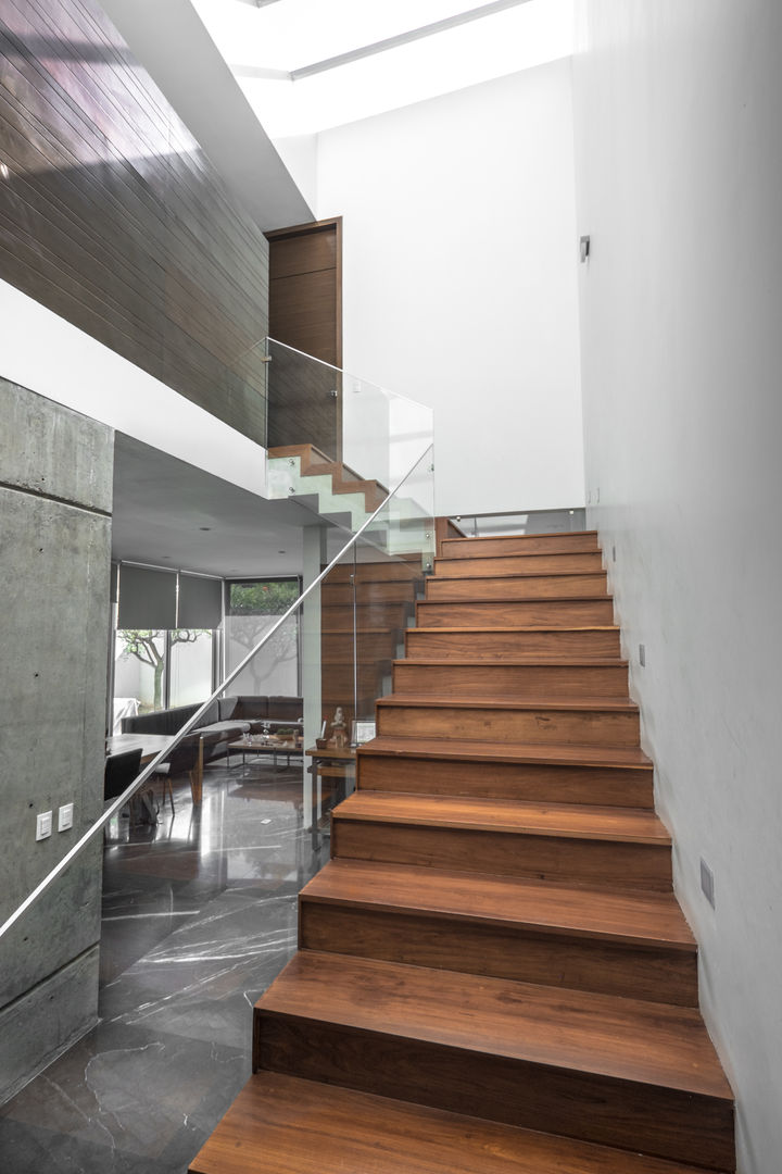 Casa Al Villa, TaAG Arquitectura TaAG Arquitectura Stairs Wood-Plastic Composite