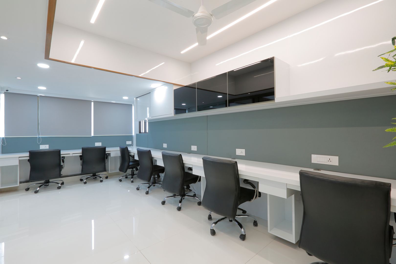 Corporate Office, malvigajjar malvigajjar 商業空間 オフィスビル