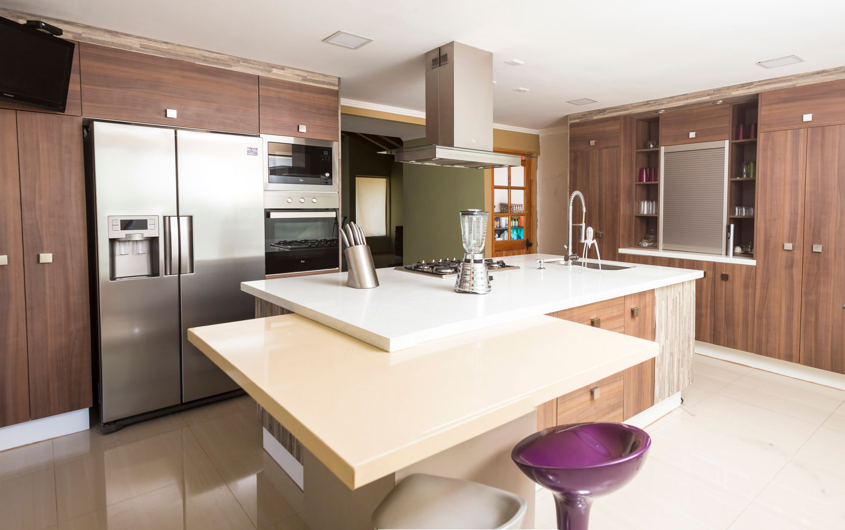 Cocina Colina, Innova Design Innova Design Кухня Кварц Стільниці