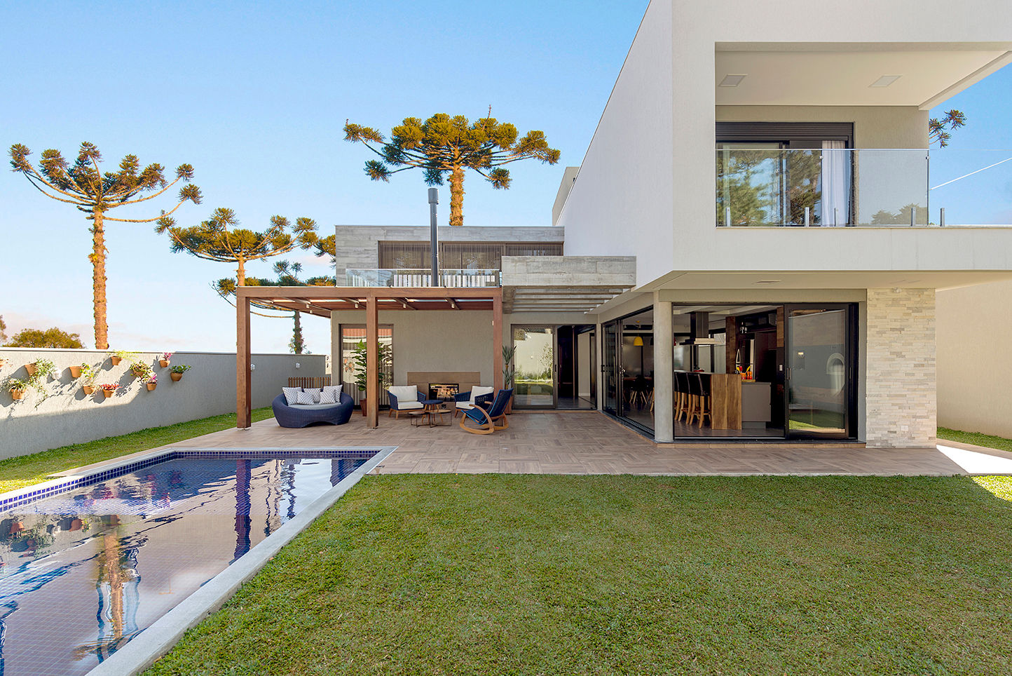 Rusticidade com toques modernos, Espaço do Traço arquitetura Espaço do Traço arquitetura Casas de estilo moderno