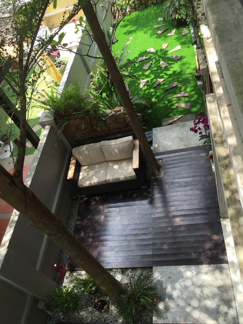 Interior Renovation, LI A'ALAF ARCHITECT LI A'ALAF ARCHITECT Modern garden