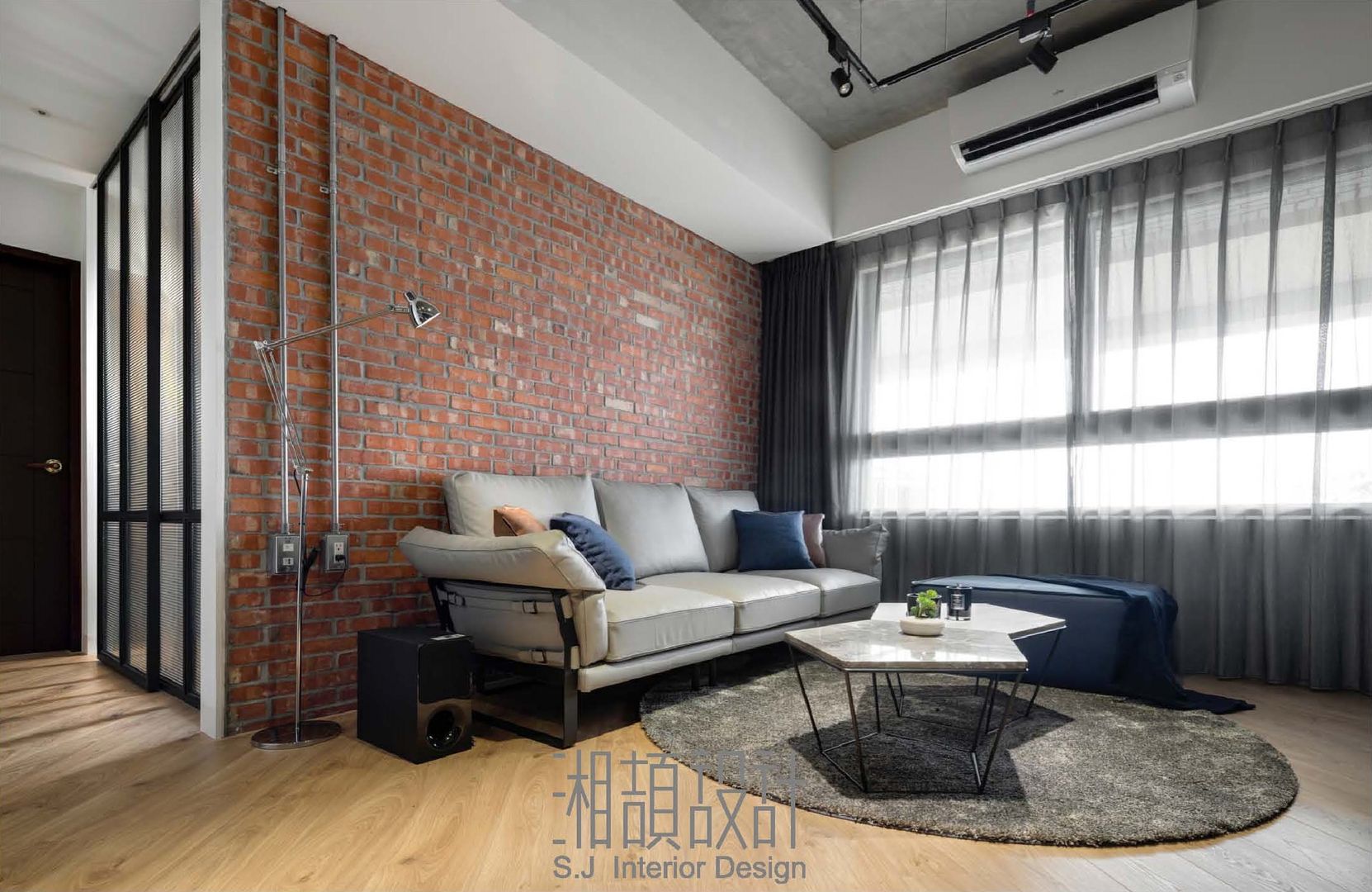 客廳紅磚牆 湘頡設計 Industrial style living room Bricks