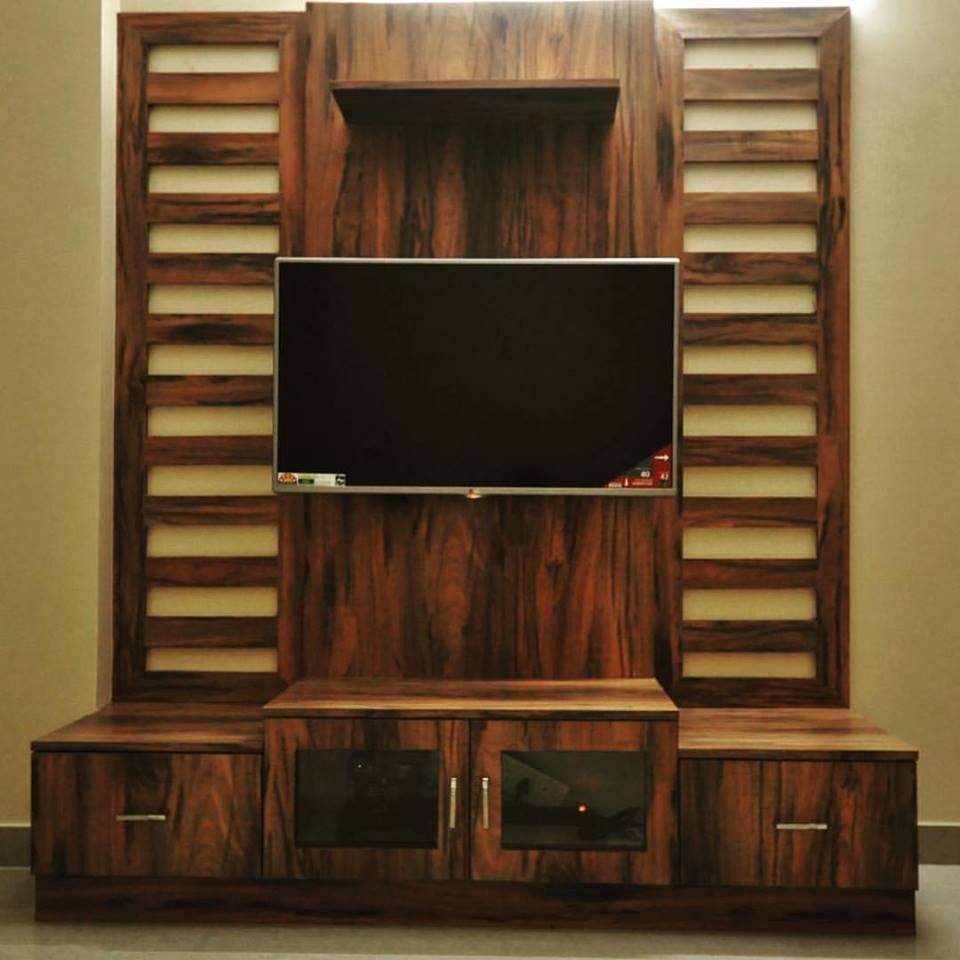 homify Phòng khách TV stands & cabinets