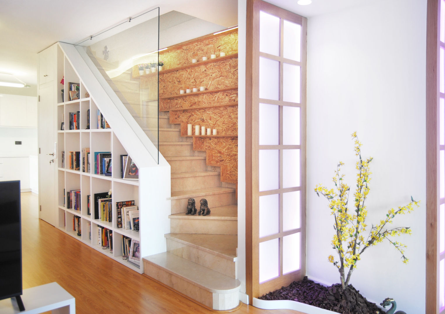 REFORMA VIVIENDA ZEN, Loft 26 Loft 26 درج خشب OSB Brown