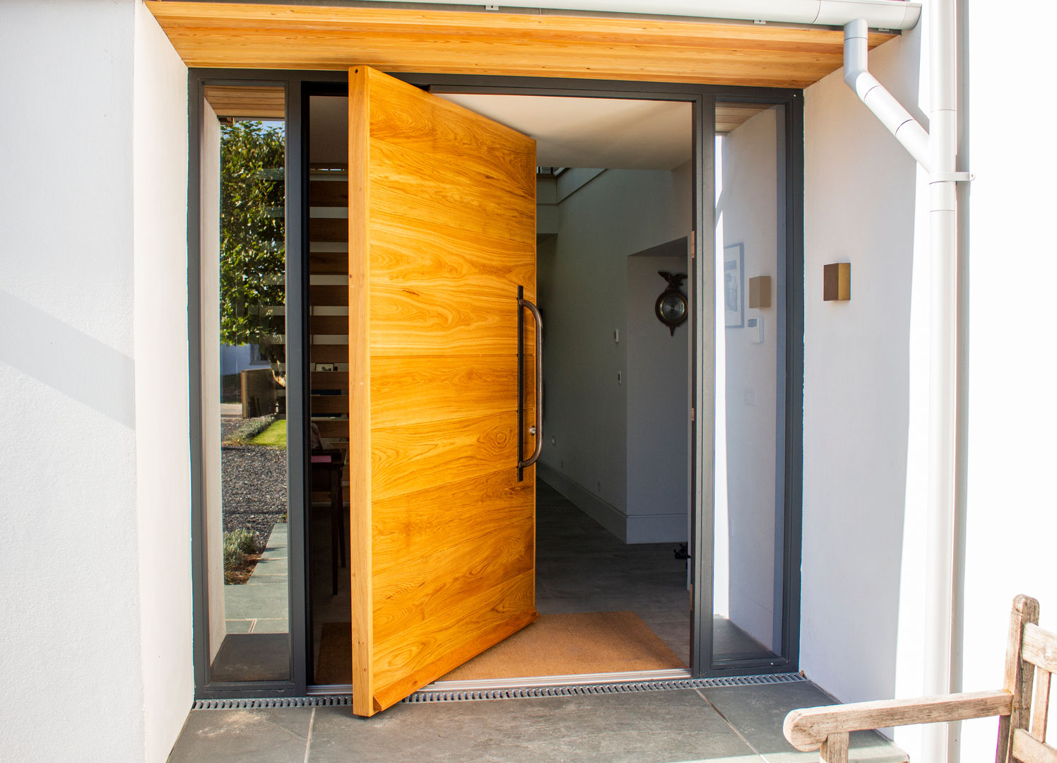 Timber Pivot Entrance door Camel Glass Puertas de entrada Madera Acabado en madera door,pivot,entrance,timber,joinery,cornwall