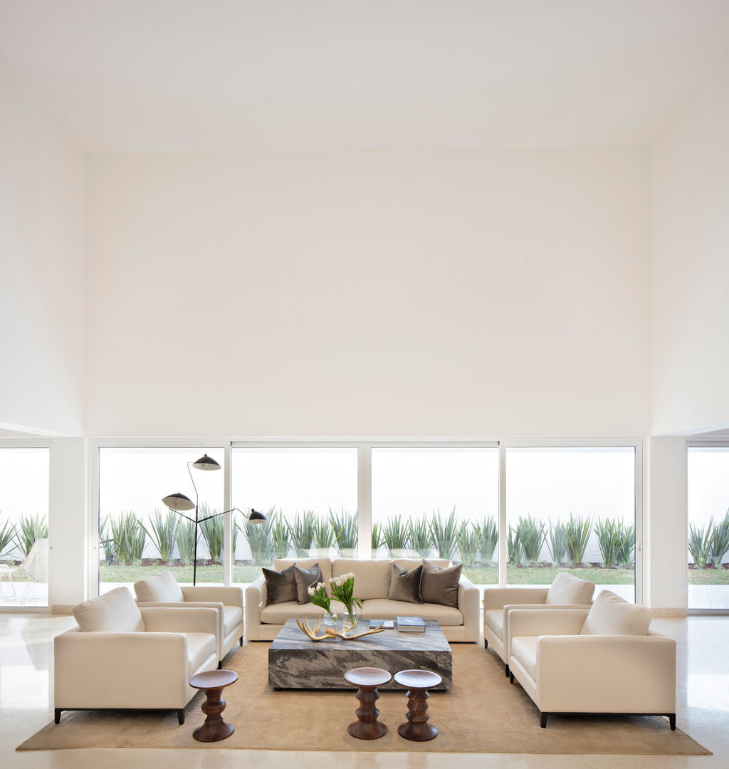 Domus Aurea, GLR Arquitectos GLR Arquitectos Living room