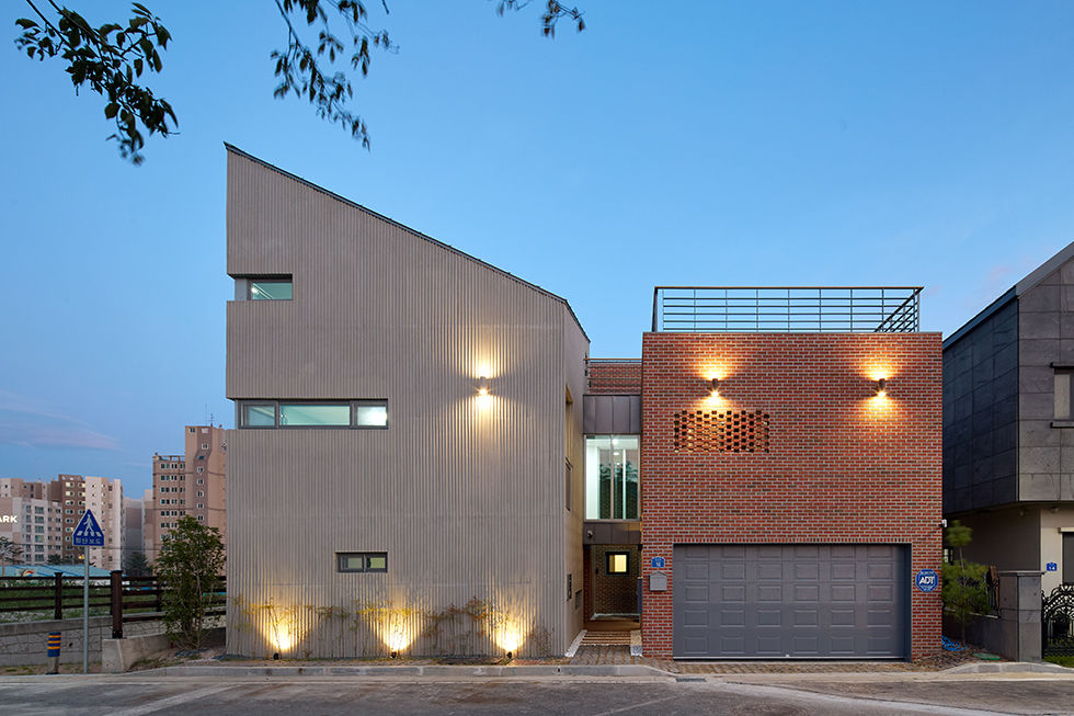 Public&Private House (가칭: Mophol House), (주)카안종합엔지니어링건축사사무소 ｜Architect firm KAAN (주)카안종합엔지니어링건축사사무소 ｜Architect firm KAAN Moderne Häuser