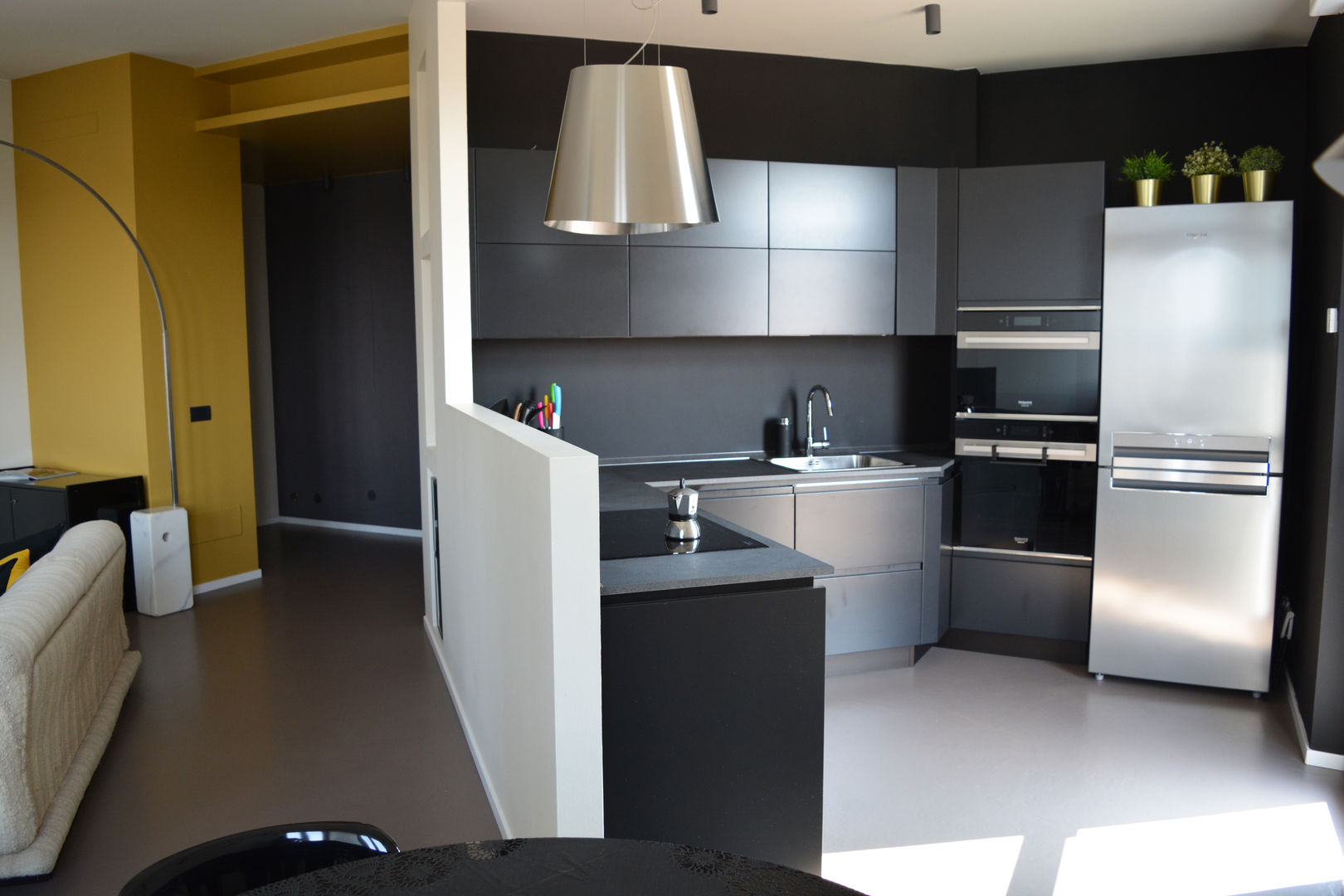 Casa MB, Alessandro Jurcovich Architetto Alessandro Jurcovich Architetto Built-in kitchens