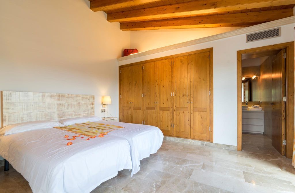 Dormitorio Diego Cuttone, arquitectos en Mallorca Dormitorios rurales
