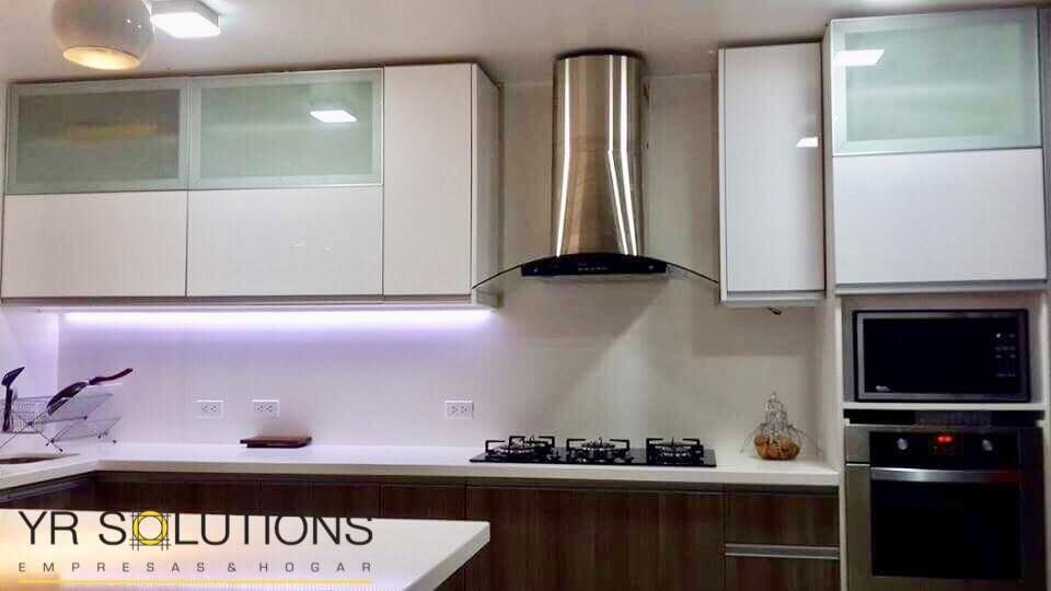 Cocina La Encantada - Villa , YR Solutions YR Solutions Modern style kitchen