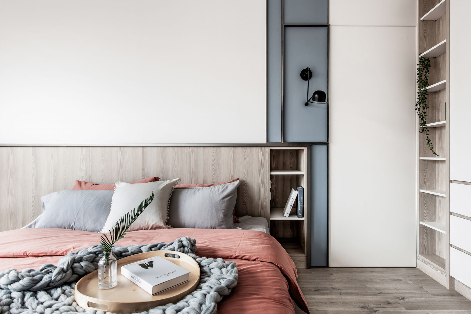 中古翻新生活宅 臥室床頭隱藏門 達譽設計 Scandinavian style bedroom