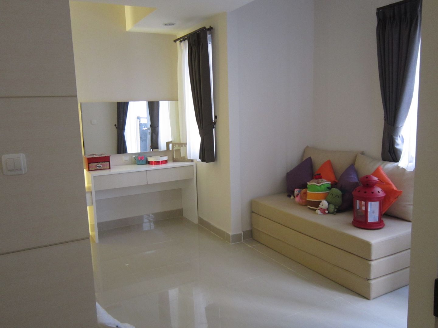 Sudirman Suite, POWL Studio POWL Studio Moderne Schlafzimmer