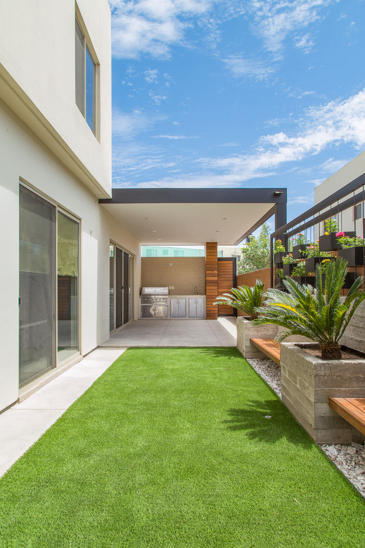 Área Exterior CAF, S2 Arquitectos S2 Arquitectos Minimalist style garden