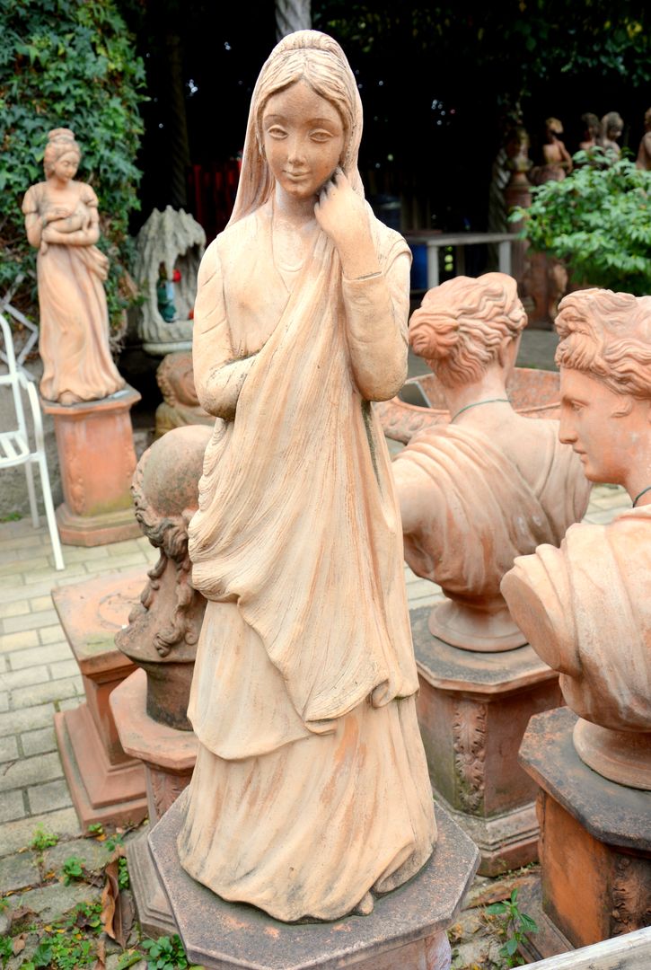 La nostra vetrina: Statue in Terracotta , Tonazzo Srl Tonazzo Srl Classic style garden