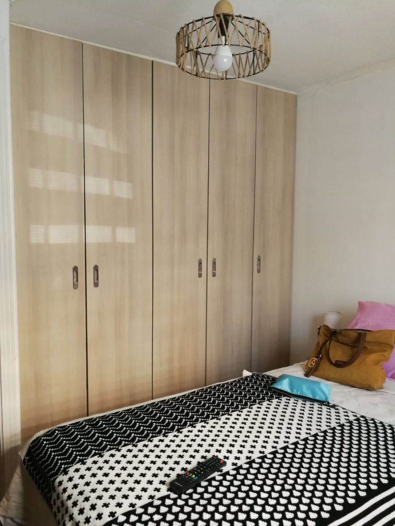 REMODELACION DEPARTAMENTO LA REINA, Lagom Studio Lagom Studio غرفة الملابس اللوح Wardrobes & drawers