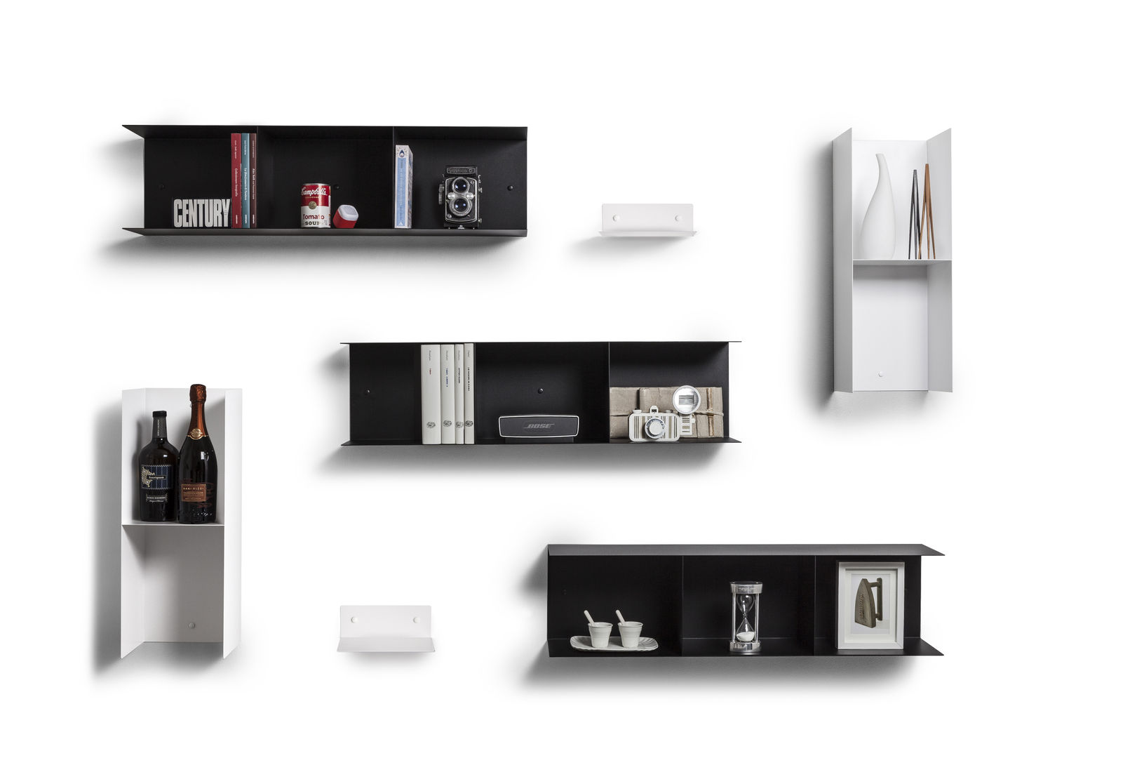 Mobiliario para el hogar y oficinas por Sintesi, BMAA BMAA Modern living room Storage