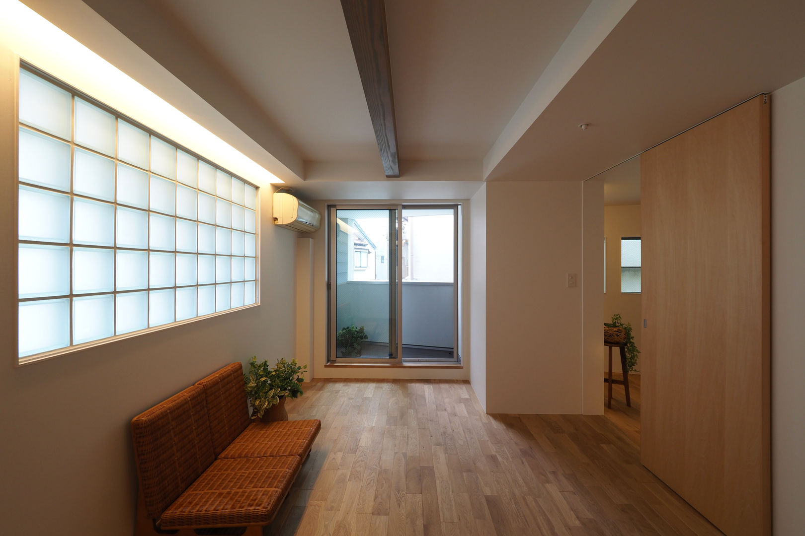 東新小岩の家, アトリエ スピノザ アトリエ スピノザ Modern style bedroom