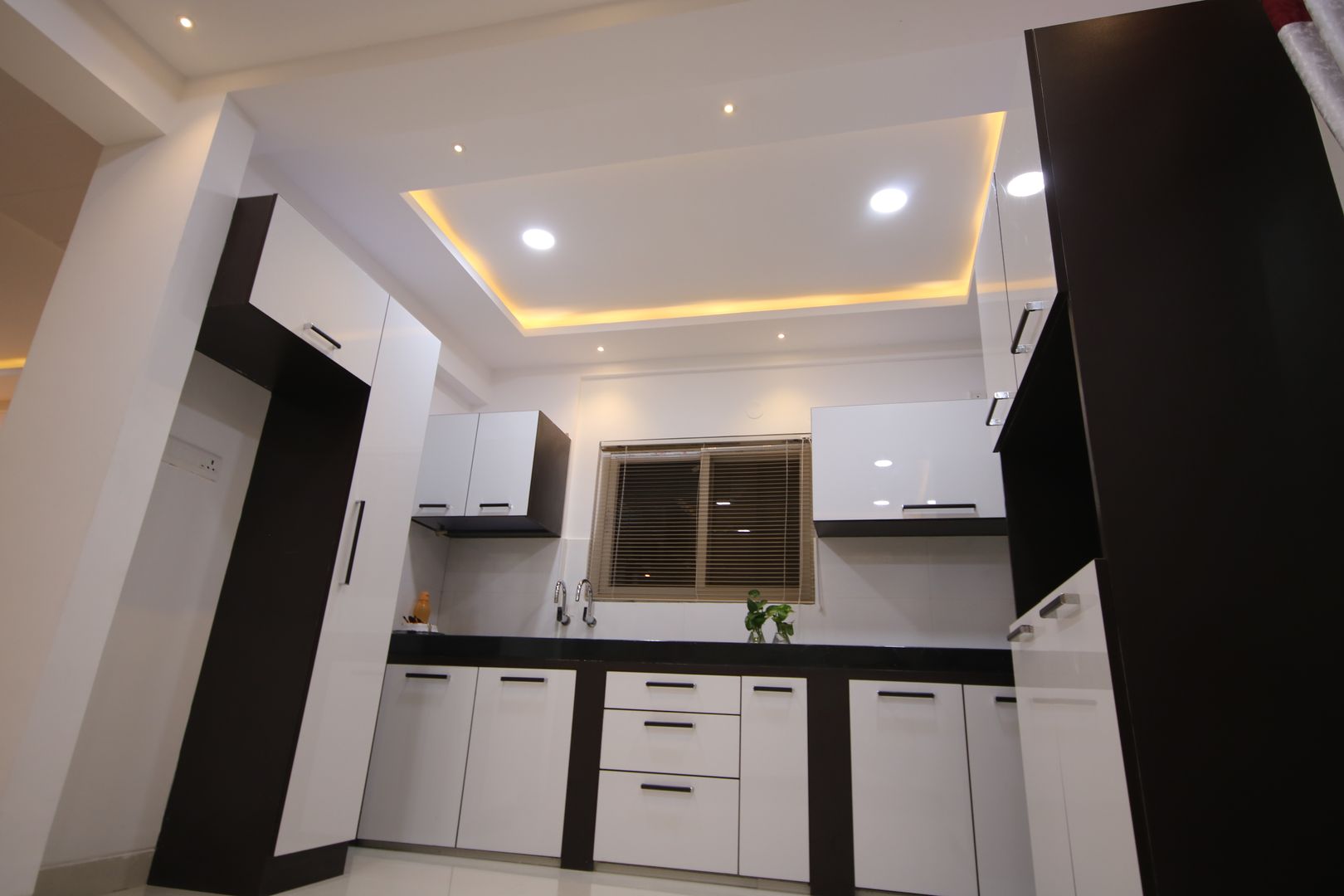 Modular Kitchen Enrich Interiors & Decors Kitchen units پلائیووڈ