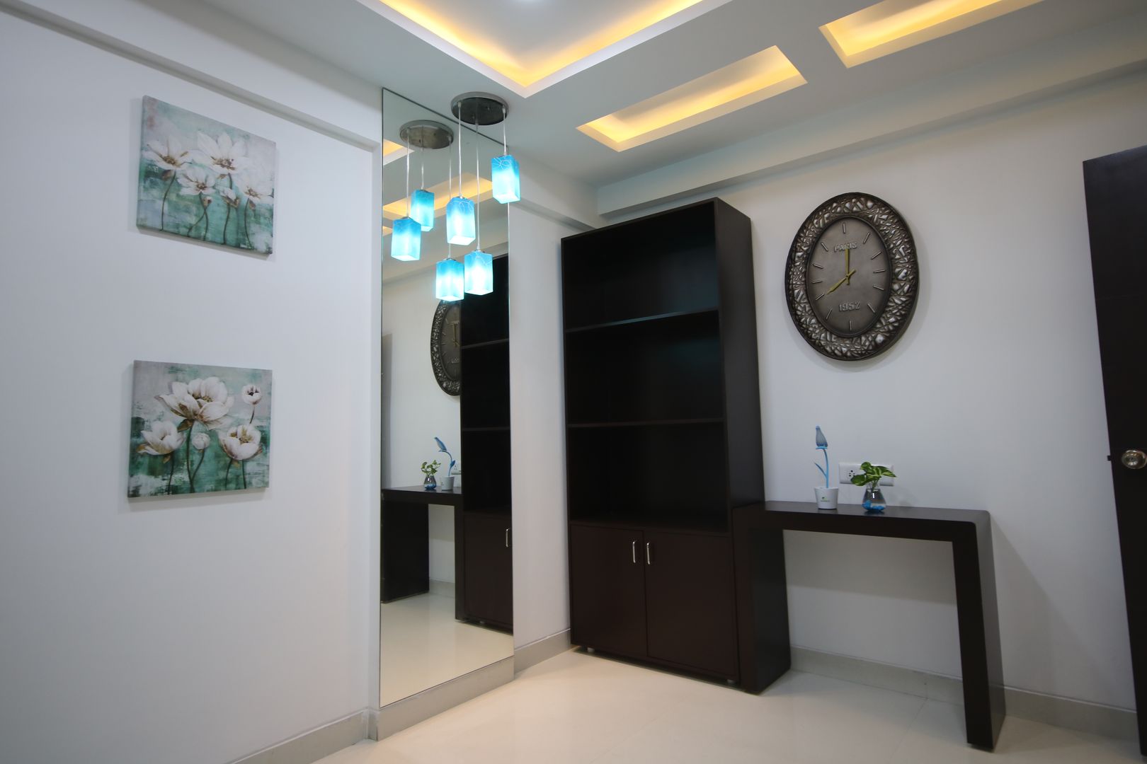 Begonia Homes | 2BHK | Semi Furnished Home, Enrich Interiors & Decors Enrich Interiors & Decors Cuartos de estilo asiático