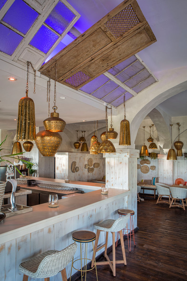 Beach Club en Zahara de los Atunes (Cádiz), Idearte Marta Montoya Idearte Marta Montoya Mediterranean style dining room