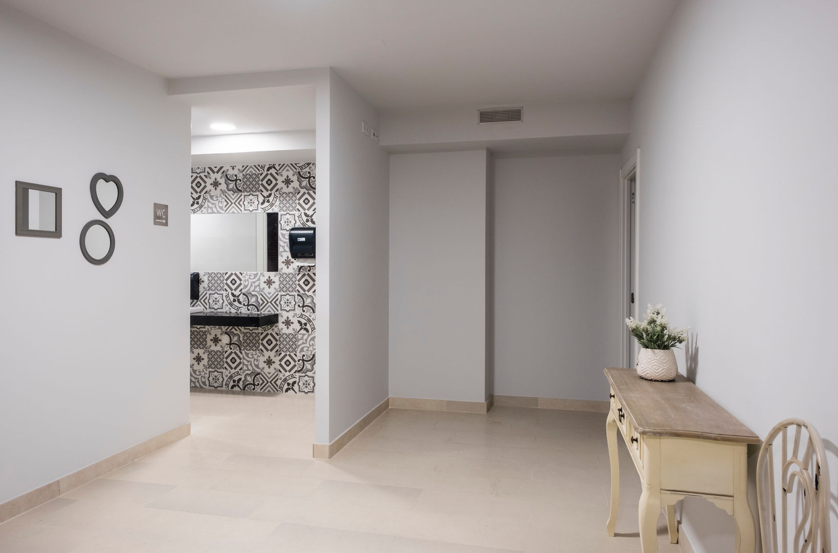 Projeto de Remodelação de pastelaria em Fátima , Oficina Design Oficina Design مساحات تجارية مطاعم