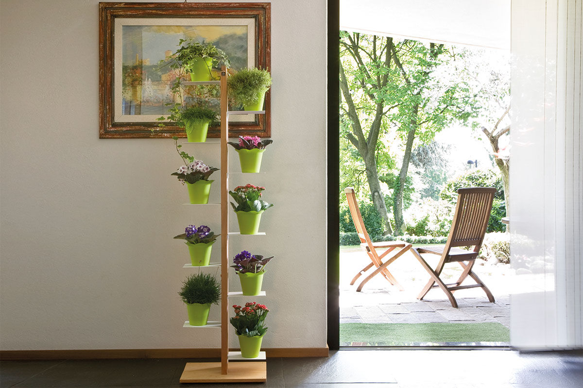 Le Zie a casa vostra, Le zie di Milano Le zie di Milano حديقة خشب متين Multicolored Plant pots & vases