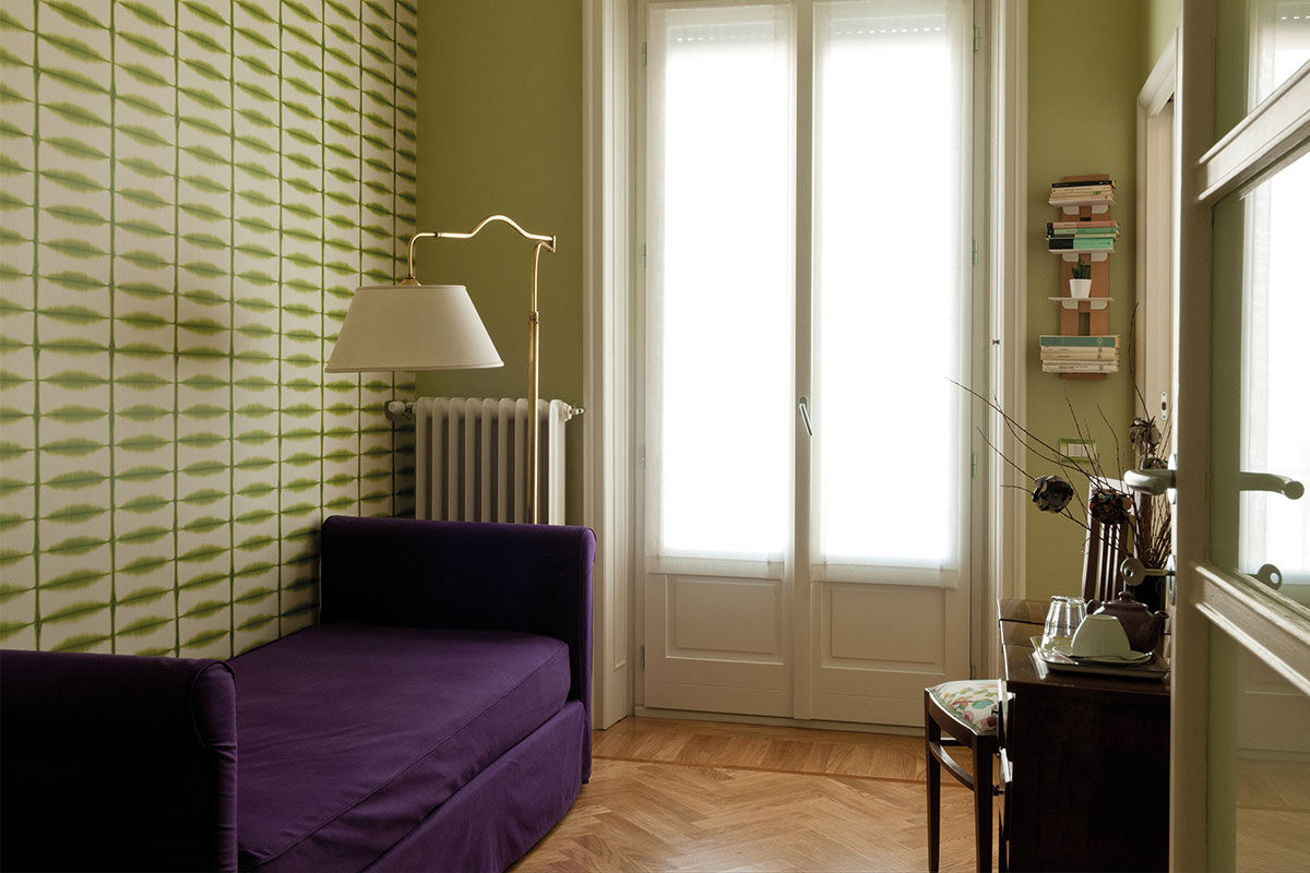 Le Zie a casa vostra, Le zie di Milano Le zie di Milano Scandinavian style bedroom Solid Wood Multicolored Wardrobes & closets
