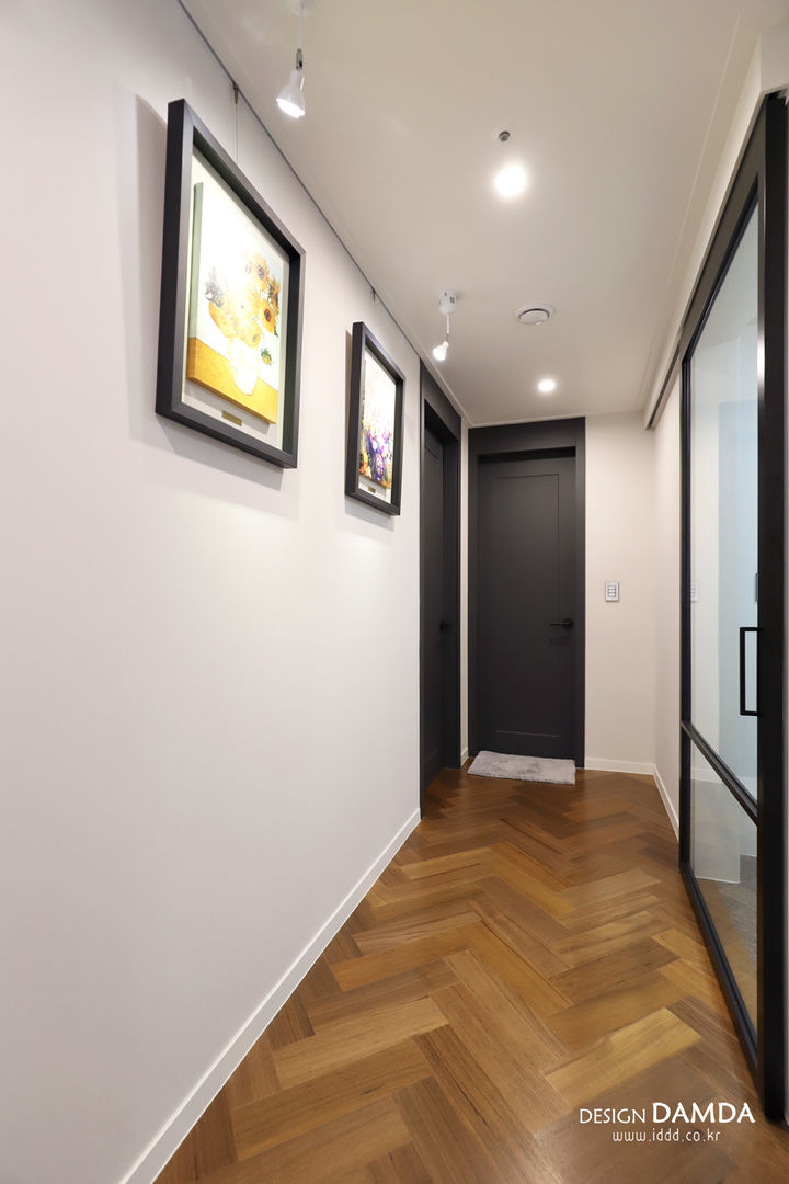 위례 삼성래미안 39평, 디자인담다 디자인담다 Modern corridor, hallway & stairs