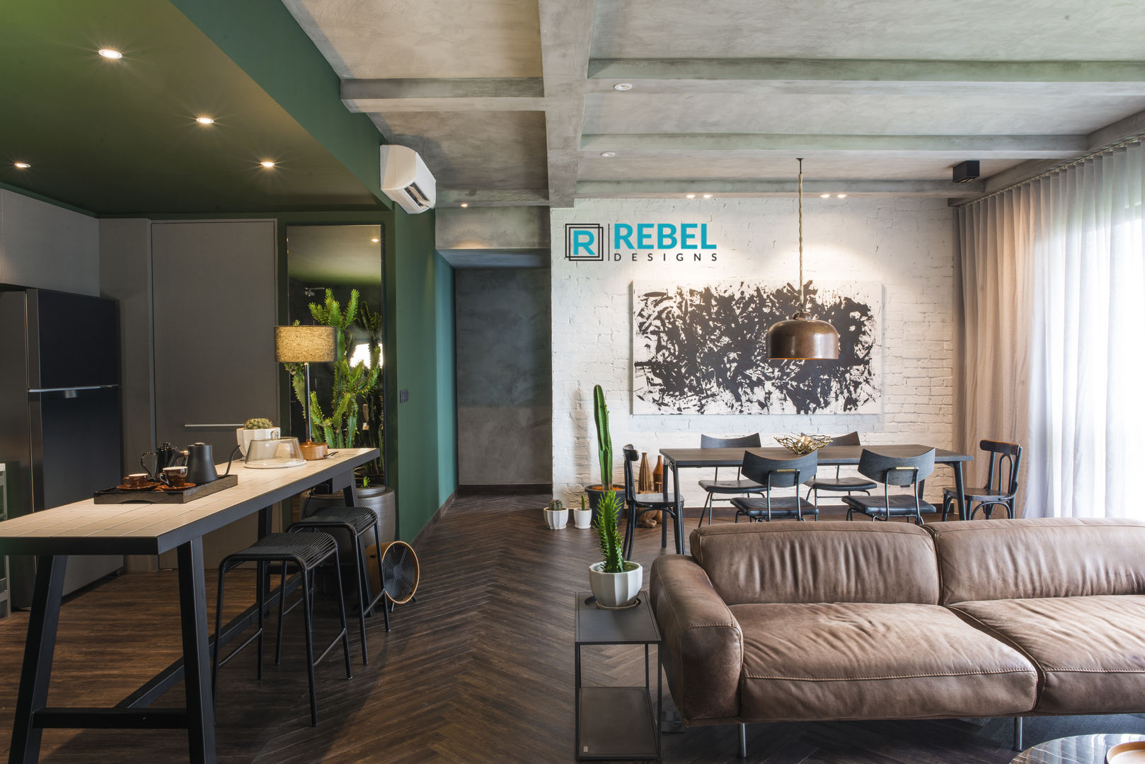 Living room in apartment 3 BHK , Rebel Designs Rebel Designs Soggiorno moderno Legno Effetto legno