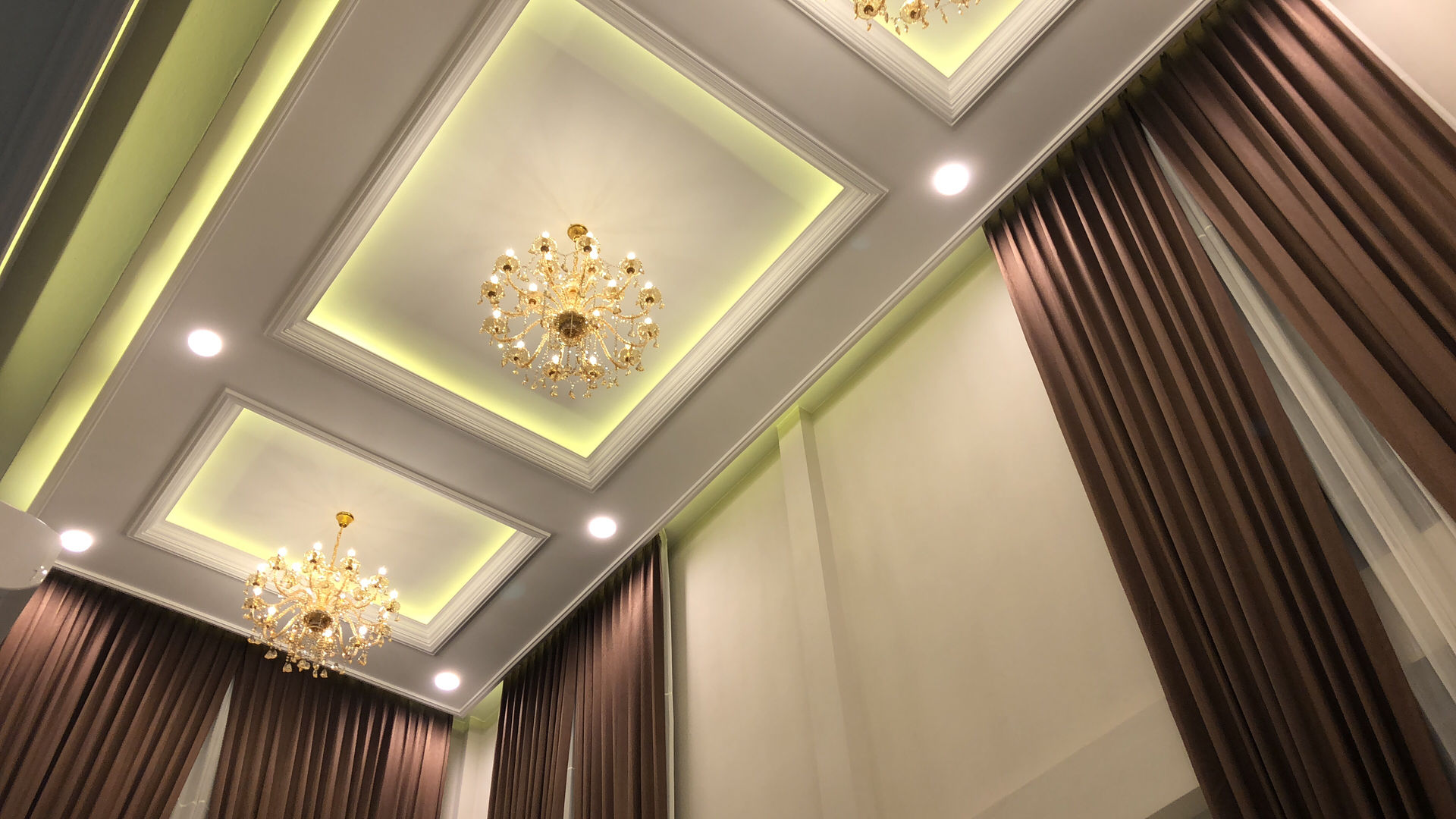 Desain Ceiling 2 PT. Leeyaqat Karya Pratama Koridor & Tangga Modern
