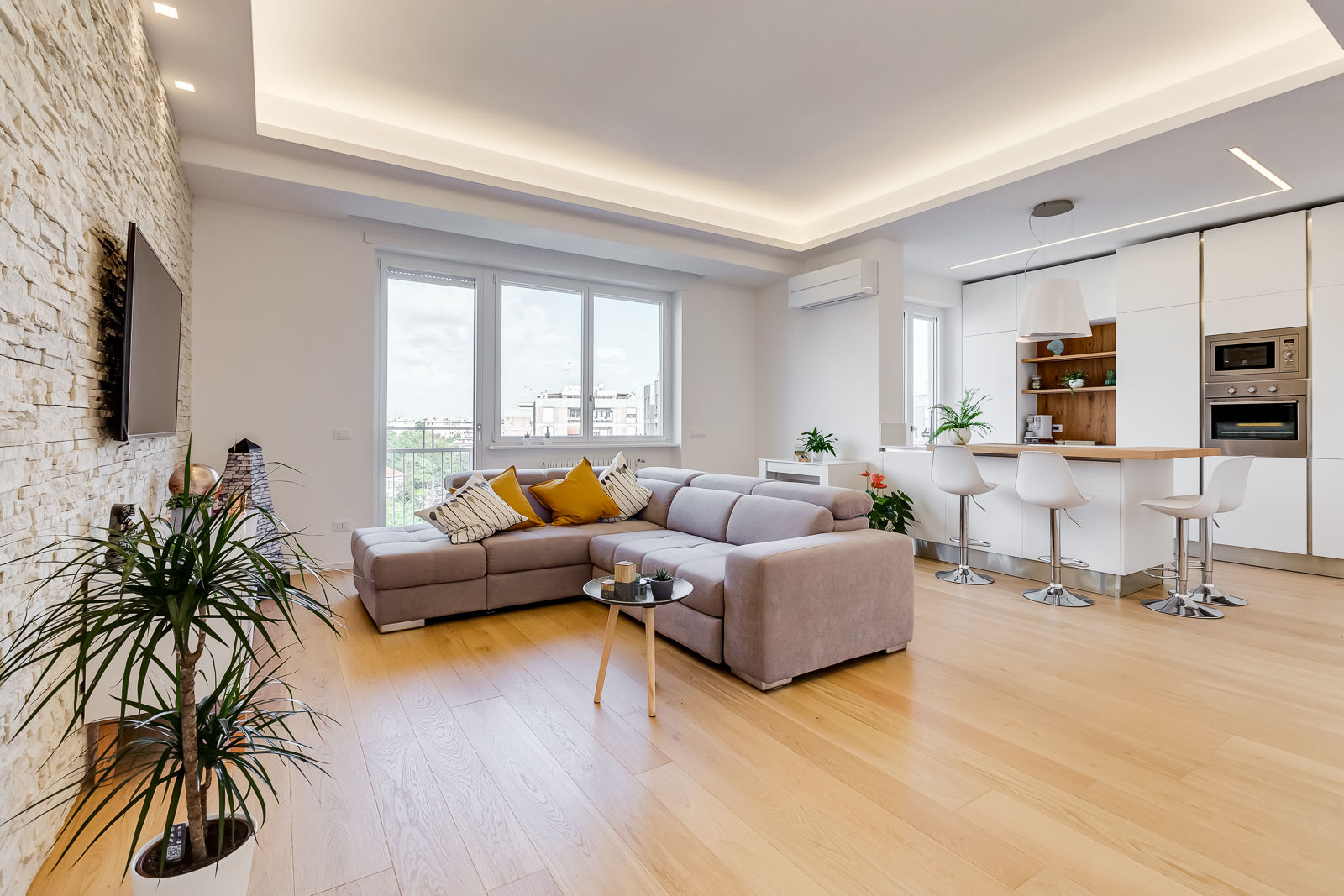 Don Bosco Minimal Design - Eleganza e Semplicità per una Casa Moderna, EF_Archidesign EF_Archidesign Salas de estar modernas