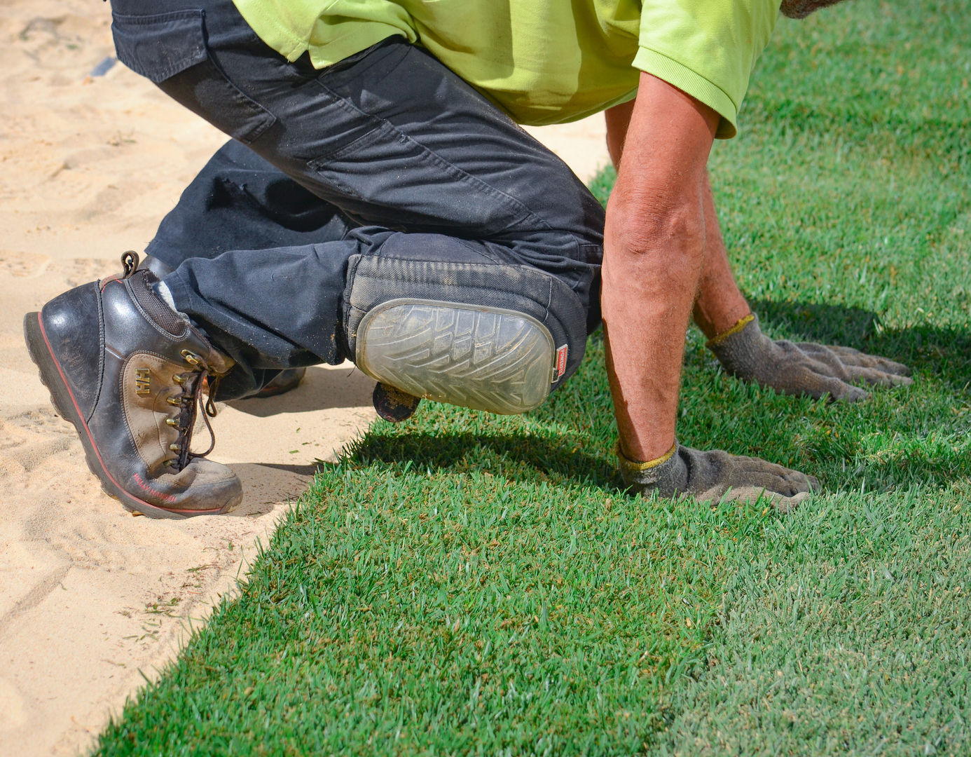 Colocação de Tapetes de Relva Natural, GRASS4YOU GRASS4YOU Garten im Landhausstil