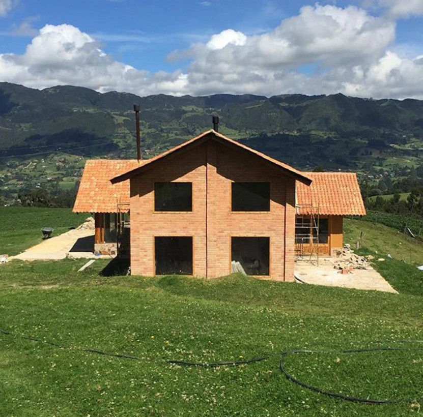 Casa Río Frio , CASA DINAMICA | Arquitectos de Interiores | Bogotá CASA DINAMICA | Arquitectos de Interiores | Bogotá Casas do campo e fazendas Tijolo