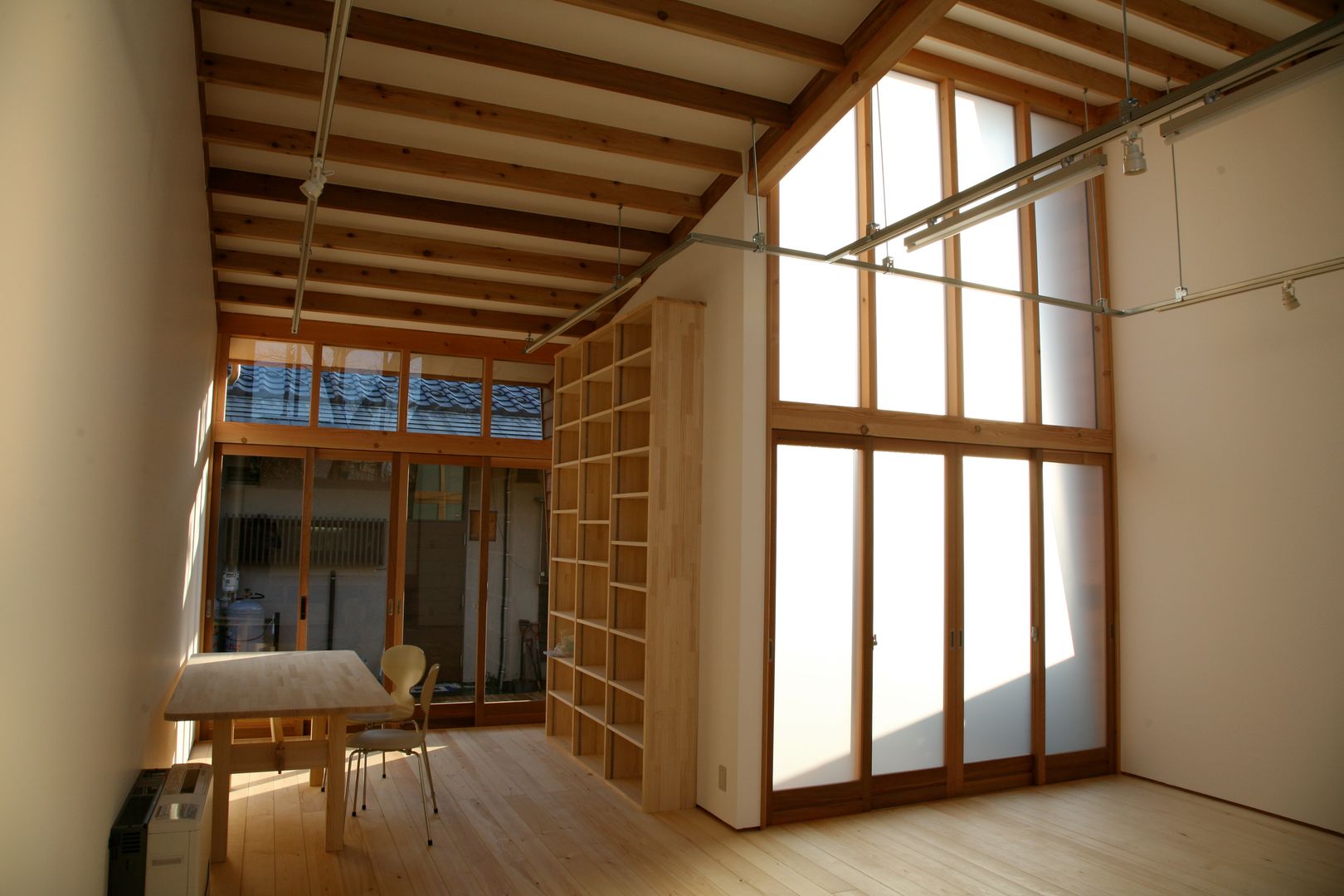 Painter's Studio, 株式会社高野設計工房 株式会社高野設計工房 Minimalist study/office