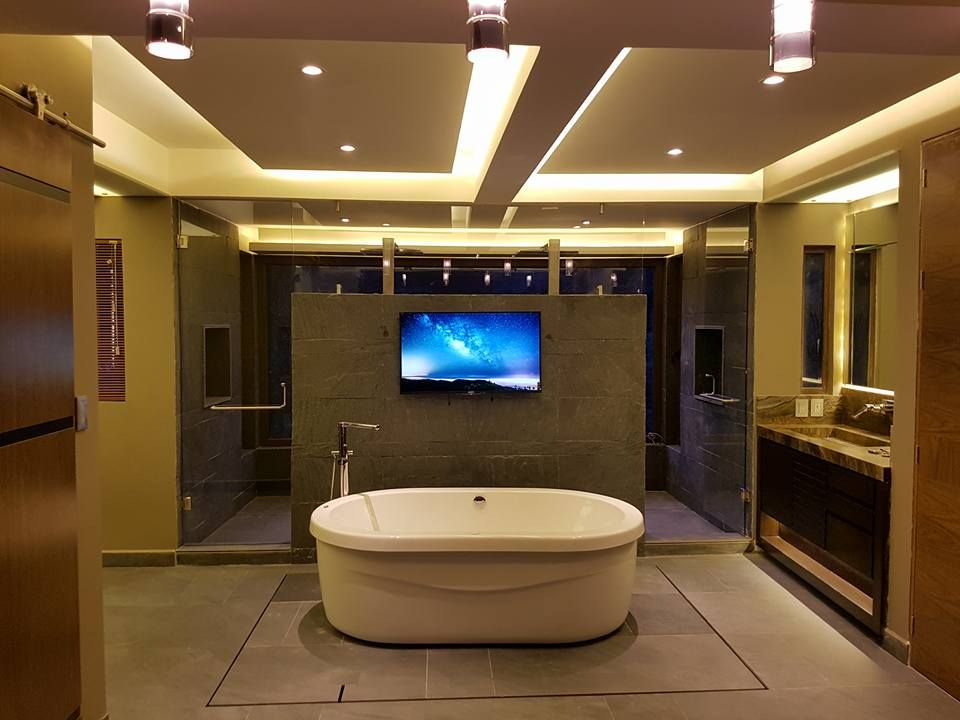 Sistema de video Ataxia Servicios Baños de estilo moderno