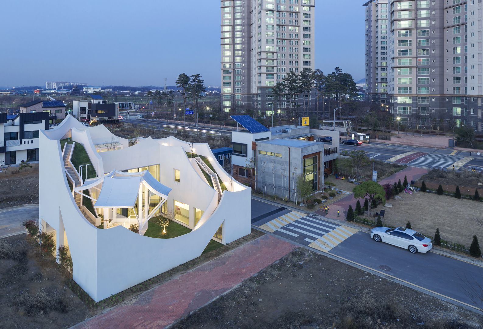 Flying House(Pilot's House), IROJE KIMHYOMAN IROJE KIMHYOMAN Modern houses