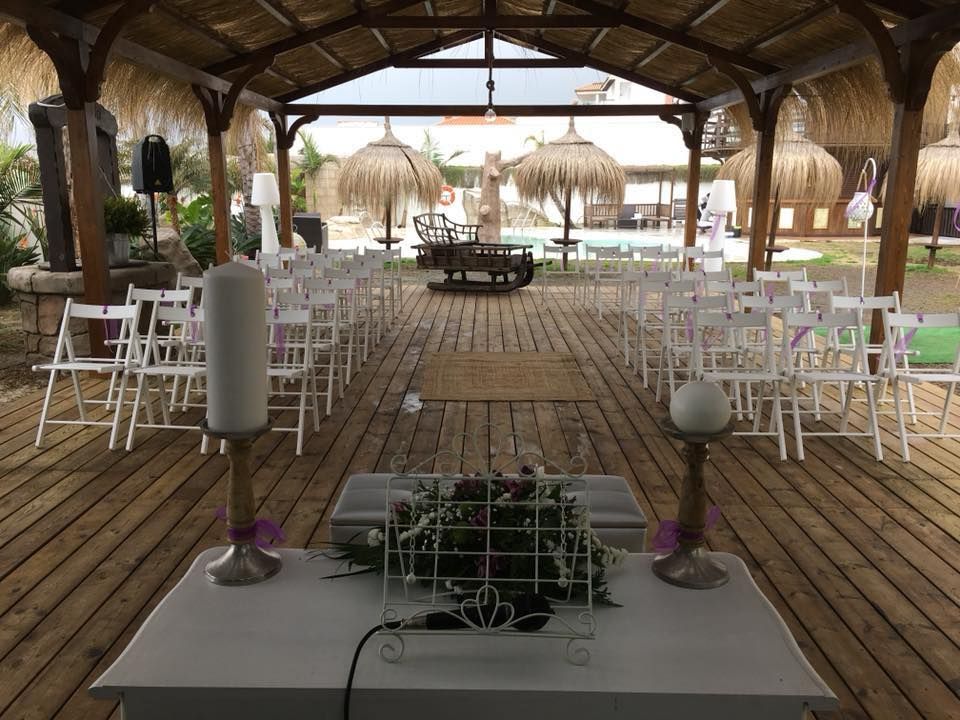 RESTAURANTE PURO ESTRECHO (ALGECIRAS), ESTRUCTURAS DE MADERAS RIGÓN, S.L. ESTRUCTURAS DE MADERAS RIGÓN, S.L. Tropical style garden Wood Wood effect Greenhouses & pavilions