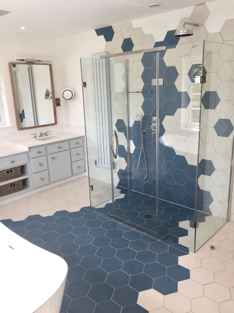 Master Bedroom Ensuite Elizabeth Bee Interior Design حمام bathroom,ensuite,hexagon,taps,shower,shower enclosure,lefroy brooks,imperial bathrooms,vanity unit,blue,white