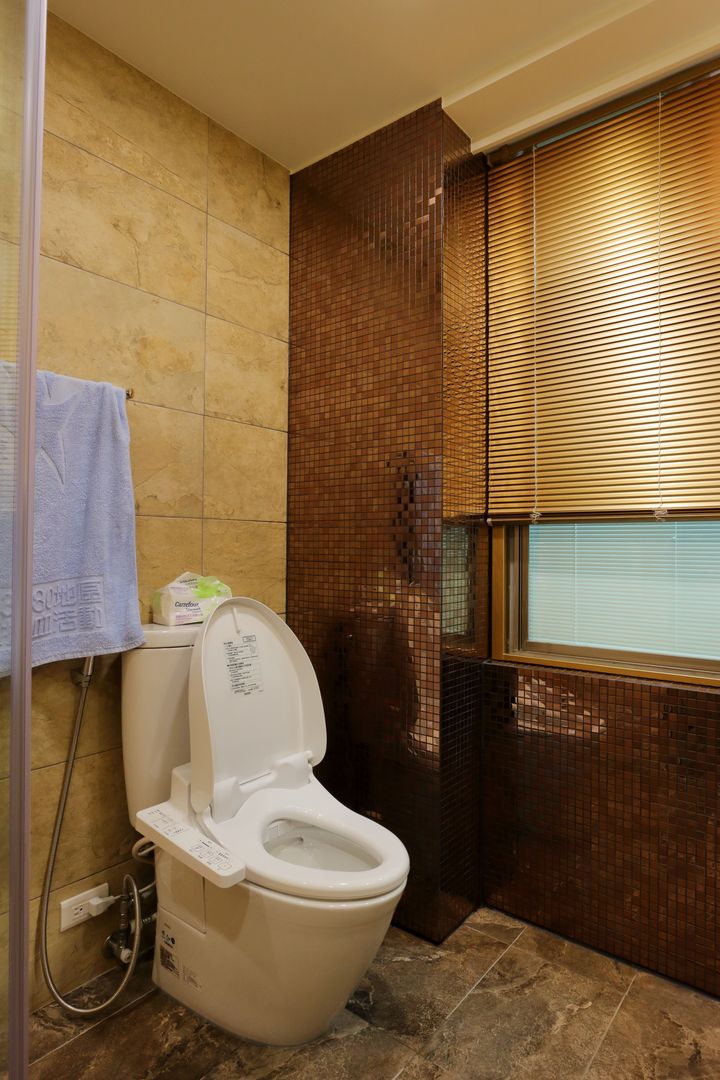 一家四口的舒適空間，揉合大氣與優雅的幸福居家。, 青築制作 青築制作 浴室