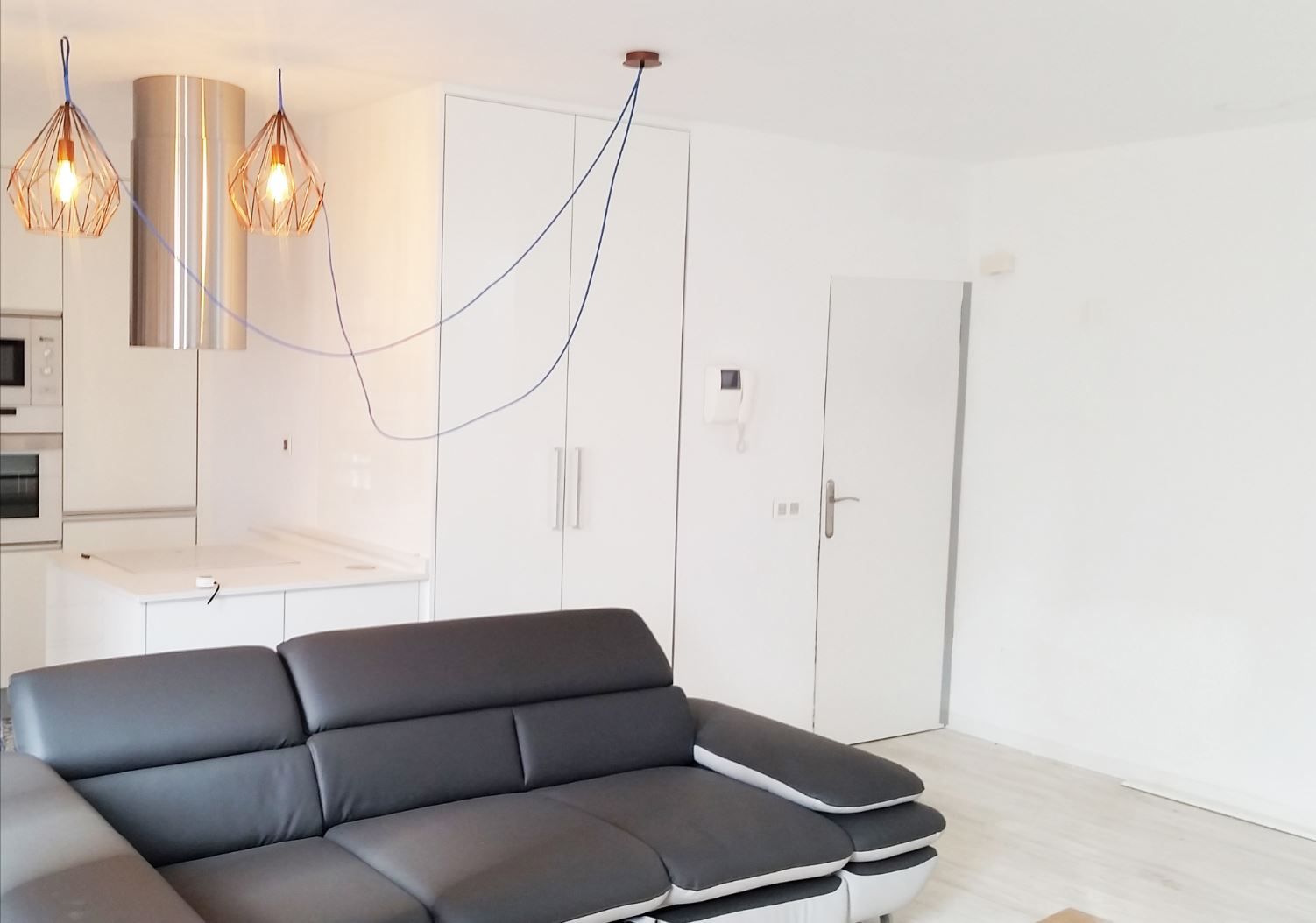 homify Minimalistische Wohnzimmer Keramik