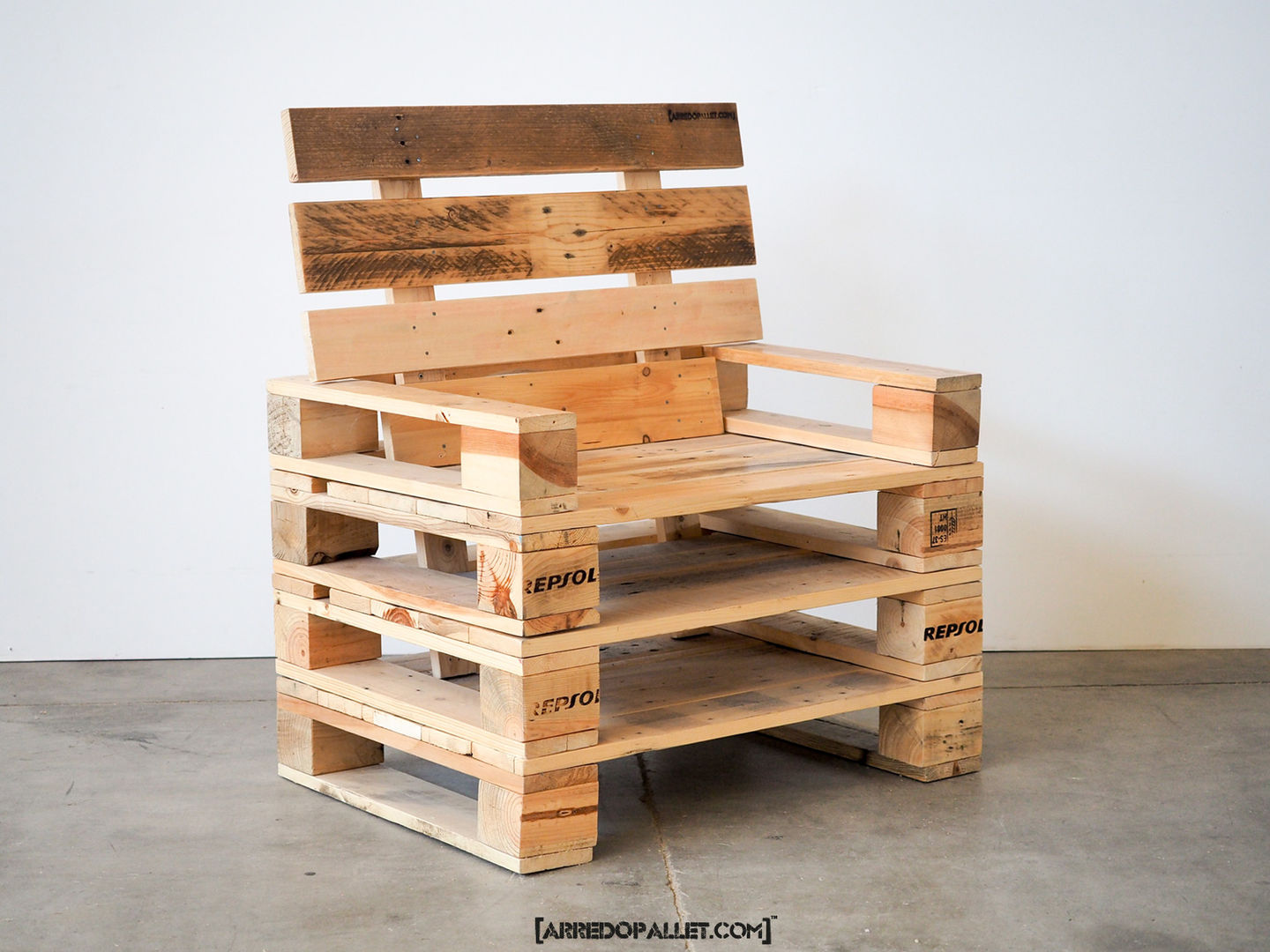 Poltrona pallet, ARREDOPALLET ARREDOPALLET Livings industriales Sofás y sillones