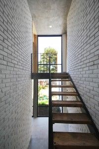Casa Santa Rita, Apaloosa Estudio de Arquitectura y Diseño Apaloosa Estudio de Arquitectura y Diseño Stairs Bricks