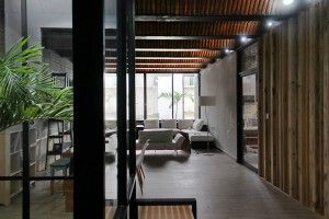 Casa Jardín, Apaloosa Estudio de Arquitectura y Diseño Apaloosa Estudio de Arquitectura y Diseño Ruang Keluarga Minimalis Komposit Kayu-Plastik