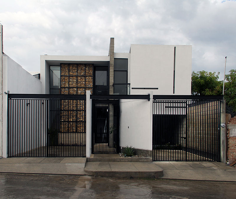 Casa Jardín, Apaloosa Estudio de Arquitectura y Diseño Apaloosa Estudio de Arquitectura y Diseño Casas unifamiliares Concreto