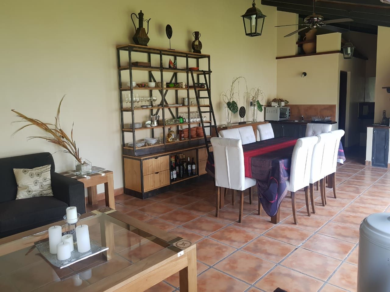 Remodelación de Quincho en Salta por A3 Arquitectas, Sofía Lopez Arquitecta Sofía Lopez Arquitecta Phòng khách phong cách mộc mạc