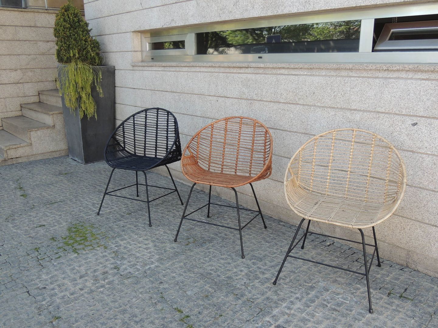Mobiliário Cadeira em Vime, CRIVART CRIVART Balcones y terrazas modernos: Ideas, imágenes y decoración