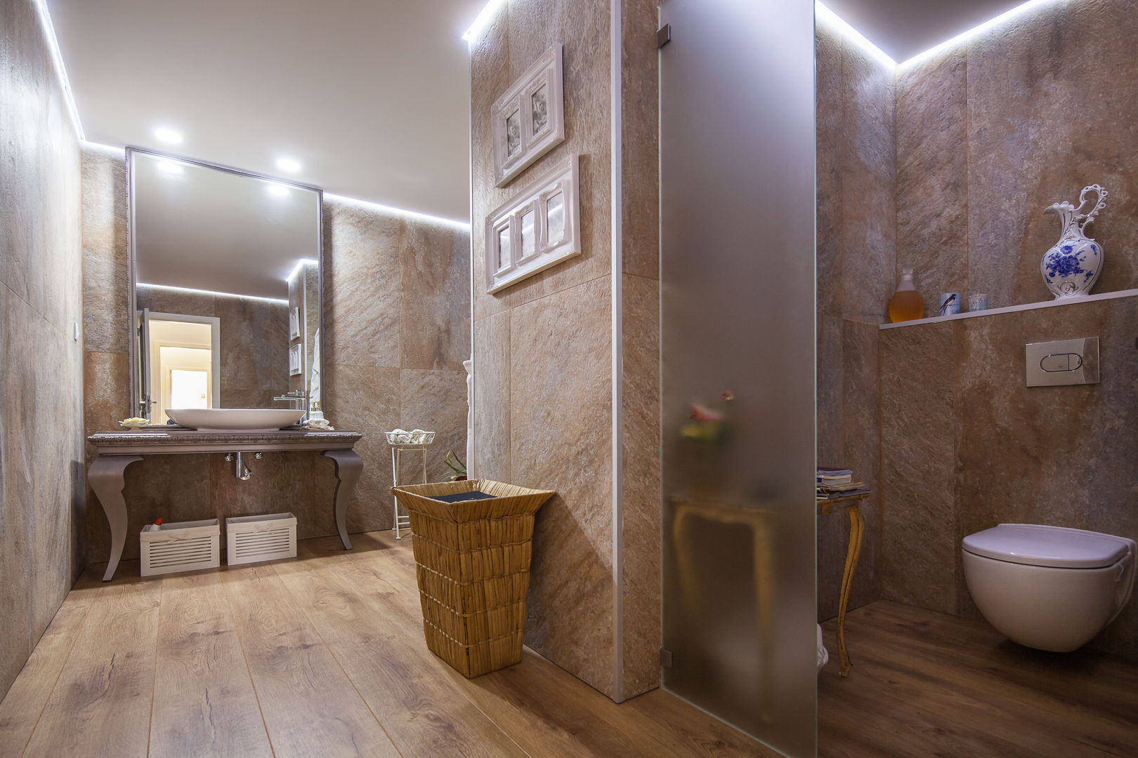 Demolição de Apartamento em Cascais, Atelier d'Maison Atelier d'Maison Classic style bathrooms