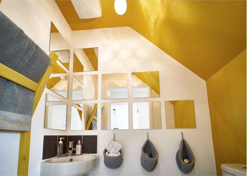 The Yellow Room, Aorta the heart of art Aorta the heart of art Modern bathroom